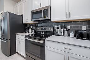 780pb Luxury Furnished 5 Bedroom 4 Bathroom