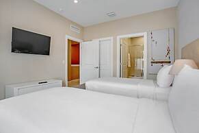 Modern Magic Village Resort Townhouse 7620