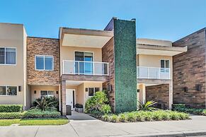 Modern Magic Village Resort Townhouse 7620