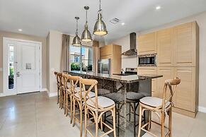 Modern Magic Village Resort Townhouse 7620