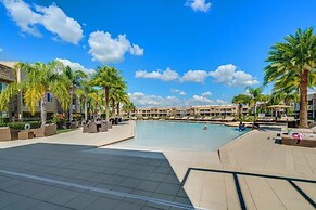 Modern Magic Village Resort Townhouse 7620