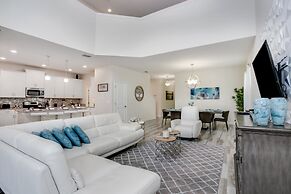 5 Bed 4 Ba Villa with Game Room, Pool & Spa