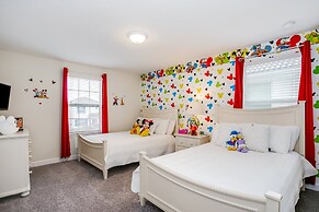 5 Bed 4 Ba Villa with Game Room, Pool & Spa