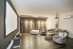 Fabulous 8 Bed Villa Pool & Spa, Movie Theater 1805c