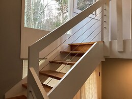 Classic Stowe Ski 3 Bedroom Chalet by RedAwning