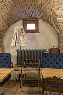 The Throne Boutique Hotel