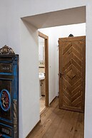 The Throne Boutique Hotel