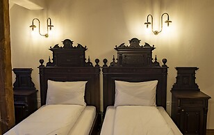 The Throne Boutique Hotel