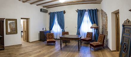 The Throne Boutique Hotel