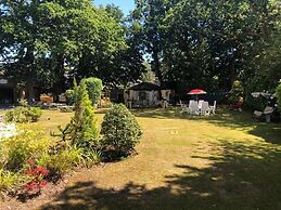 Immaculate 4-bed Apartment in Bournemouth & spa