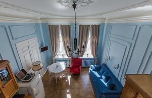 Merchant House by Sokroma