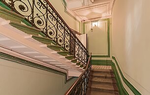 Merchant House by Sokroma