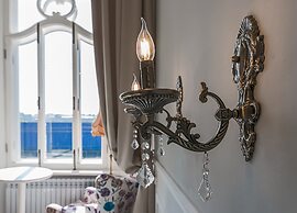 Merchant House by Sokroma