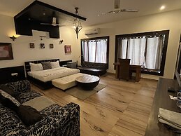 Aakritii Hotels
