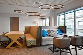 Hampton Inn Salem Boston