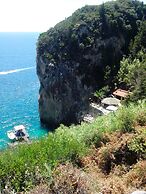 Toms House 0 Quiet Family House Between Paleokastritsa n Dassia n Ipso