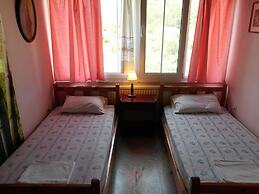 Toms House 0 Quiet Family House Between Paleokastritsa n Dassia n Ipso