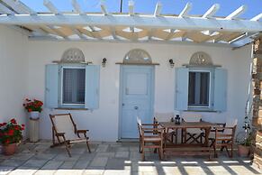 Villa Ioanna - Vacation Houses for Rent Close to the Beach