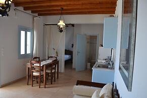 Villa Ioanna - Vacation Houses for Rent Close to the Beach