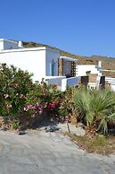 Villa Ioanna - Vacation Houses for Rent Close to the Beach