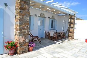 Villa Ioanna - Vacation Houses for Rent Close to the Beach