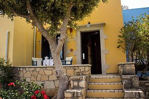 Heliopetra Studios, Small Village Close to Beaches