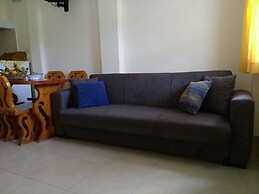 Spaceful Apartment With Veranda 'n Garden