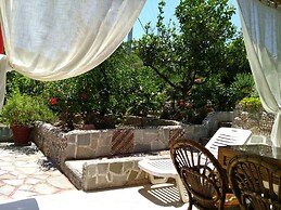 Ideal Place for Family Near the Beach With Garden