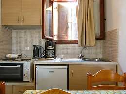 Relaxing Studio With Veranda 'n Garden