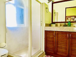 Room-executive Basic Room With Swimming