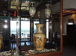 Collector Beach Loft