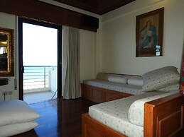 Collector Beach Loft