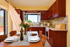 Luxury Villa Lemonia With Private Pool