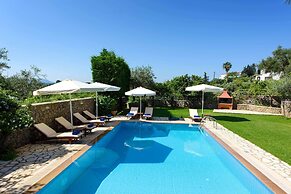 Luxury Villa Lemonia With Private Pool