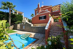 Luxury Villa Lemonia With Private Pool