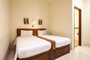 9-BR Private Pool Villa Walk to Seminyak Beach