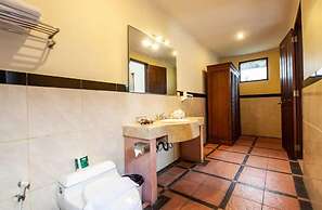 8-BR Private Pool Villa Walk to Seminyak Beach