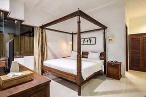 8-BR Private Pool Villa Walk to Seminyak Beach