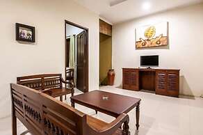 8-BR Private Pool Villa Walk to Seminyak Beach