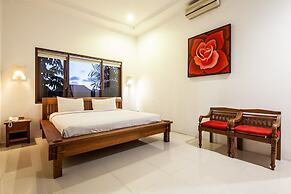 8-BR Private Pool Villa Walk to Seminyak Beach