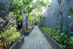 PB - 7BR - V5 & V1 7BR Private Pool Villa, Walk to Seminyak Beach