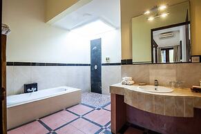 PB - 7BR - V5 & V1 7BR Private Pool Villa, Walk to Seminyak Beach