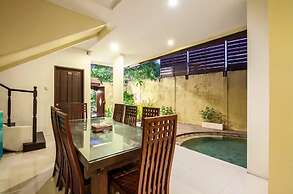 PB - 7BR - V5 & V1 7BR Private Pool Villa, Walk to Seminyak Beach