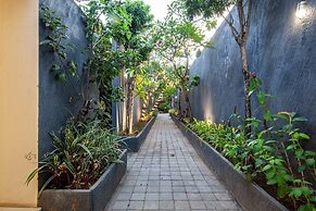 PB - 6BR- V1 & V3 6BR Private Pool Villa, Walk to Seminyak Beach