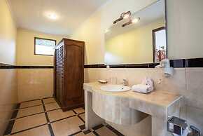 PB - 5BR - V1 & V2 5BR Private Pool Villa, Walk to Seminyak Beach