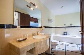 PB - 5BR - V1 & V2 5BR Private Pool Villa, Walk to Seminyak Beach