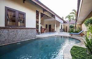 PB - Villa 5 - 4BR · 4-BR Private Pool Villa Walk to Seminyak Beach