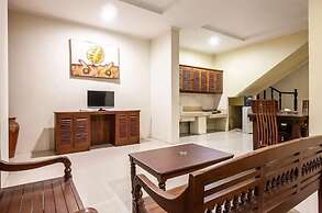 PB - Villa 5 - 4BR · 4-BR Private Pool Villa Walk to Seminyak Beach