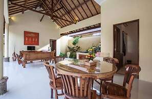 PB - Villa 1 - 3BR · 3-BR Private Pool Villa Walk to Seminyak Beach