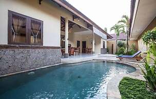 PB - Villa 1 - 3BR · 3-BR Private Pool Villa Walk to Seminyak Beach